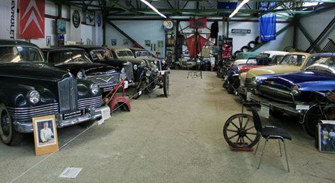 Выставка старинных автомобилей