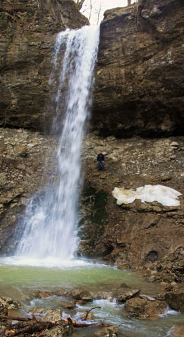 Водопад Кесух в марте