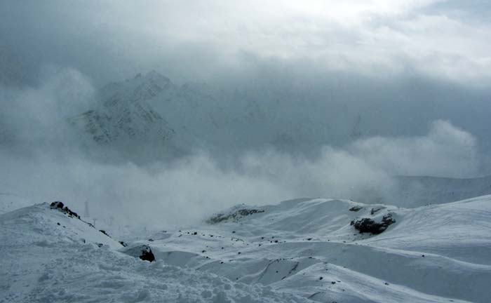 Туман на склонах Эльбруса