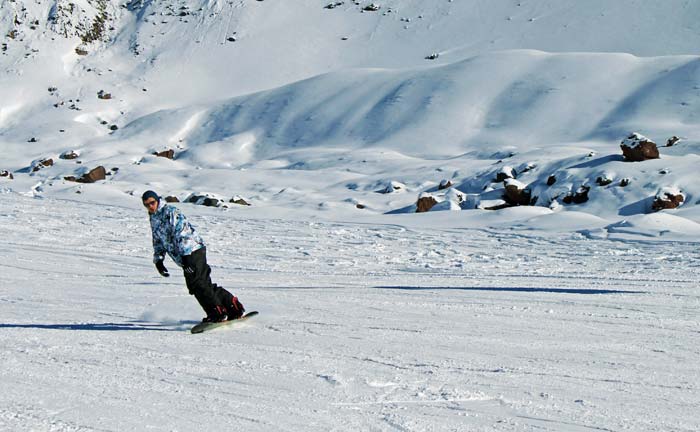 Спуск на сноуборде с Эльбруса