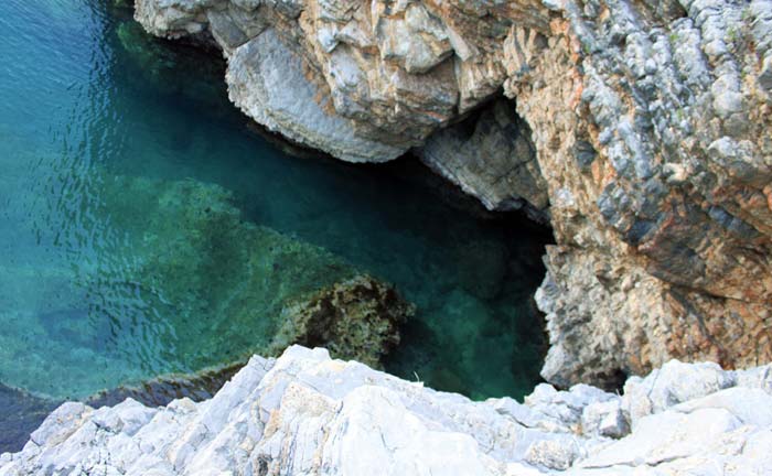 Чистейшая вода черногорского моря