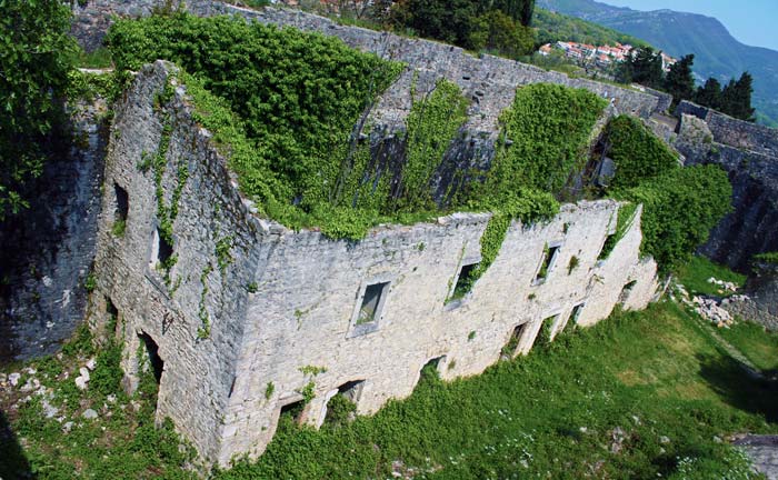"Эспаньола"  крепость в Черногории 