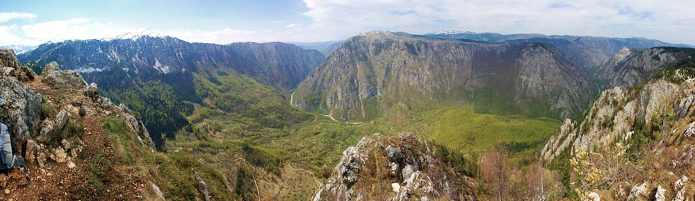 Панорама каньона реки Тара