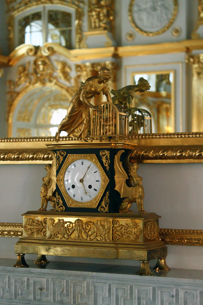 Часы во дворце