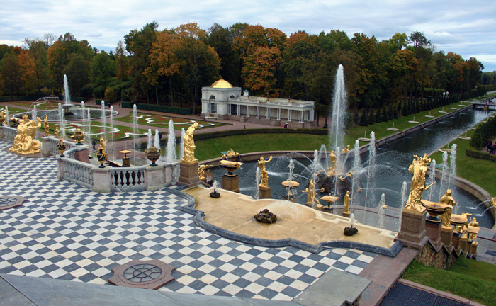 Главные фонтаны Петергофского парка
